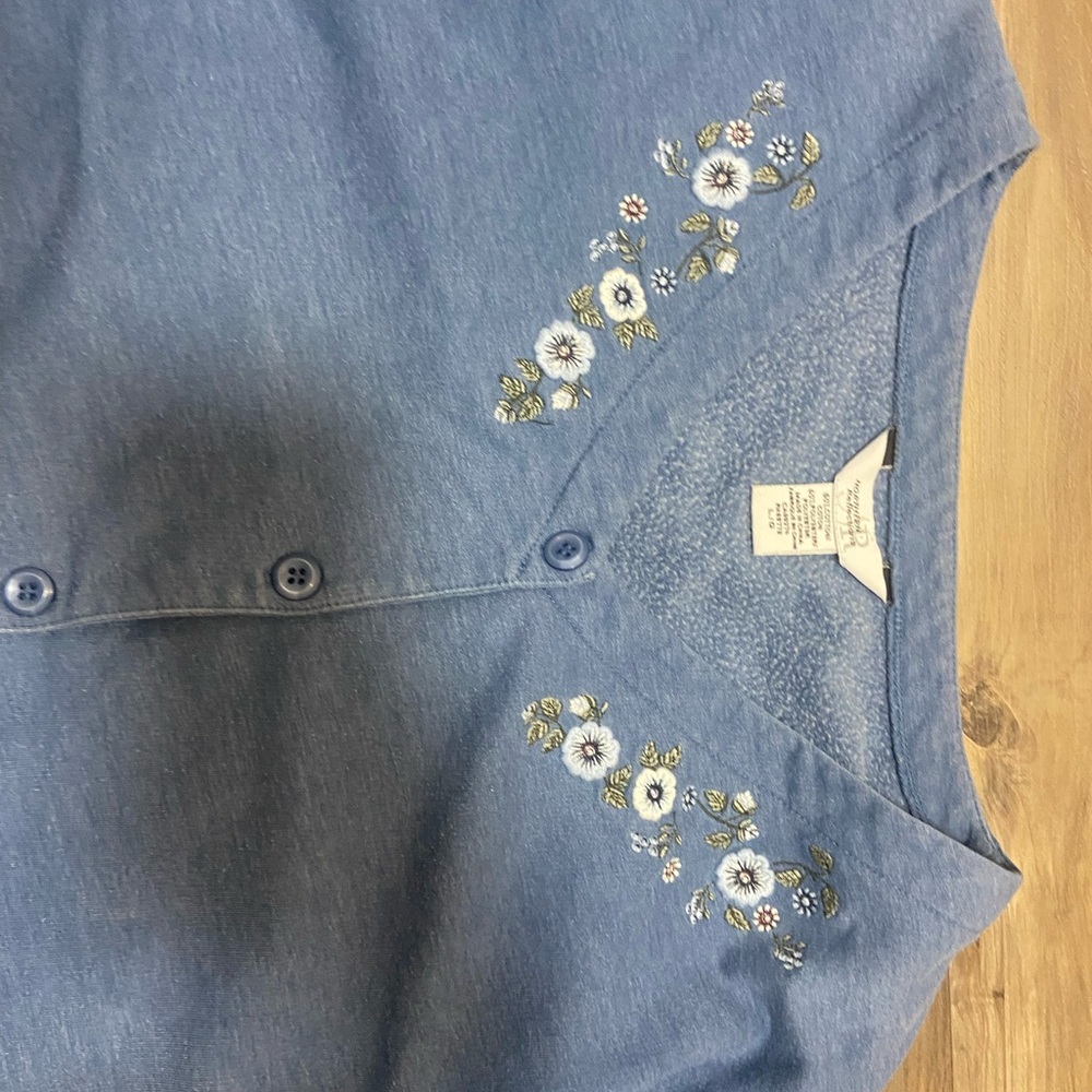 Northern Reflections Blue Embroidered Floral Cardigan - Picture 4 of 8